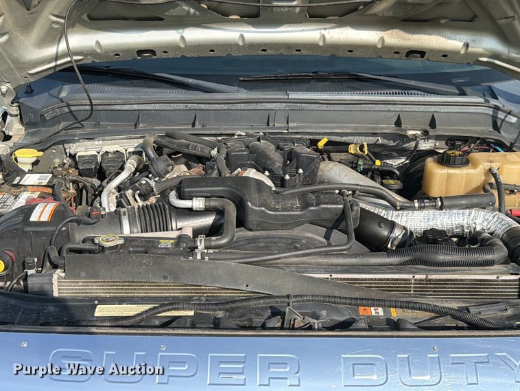 image for item EX4568 2011 Ford F250 Super Duty Crew Cab pickup truck