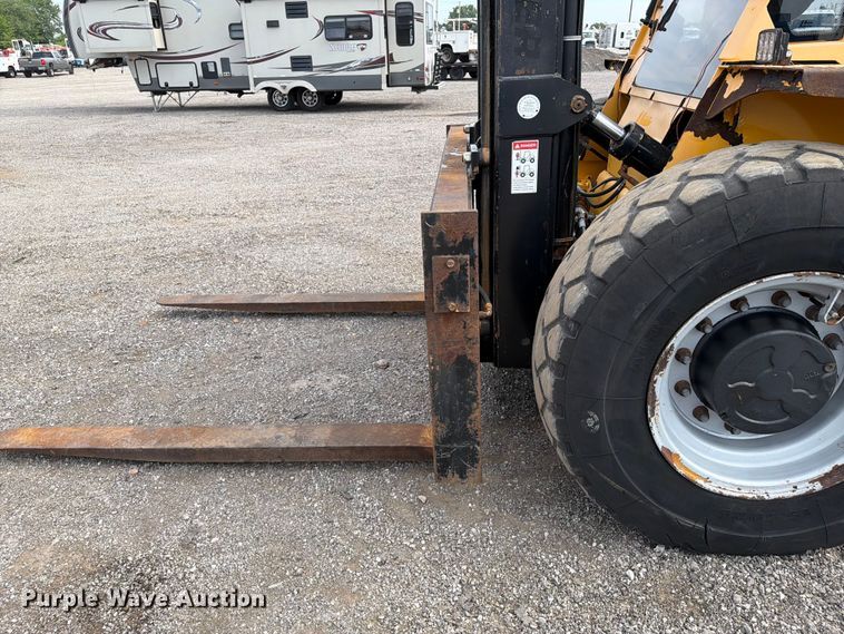 image for item FB4966 Load Lifter 2410-15D forklift