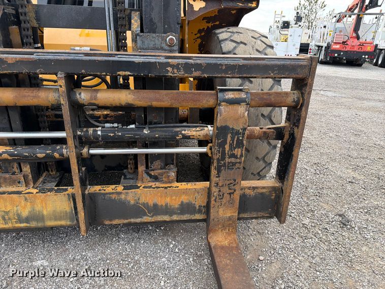 image for item FB4966 Load Lifter 2410-15D forklift