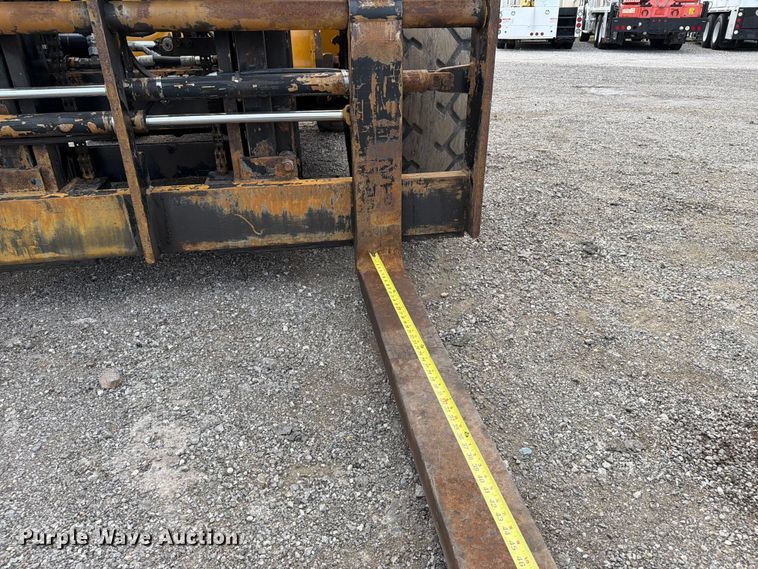 image for item FB4966 Load Lifter 2410-15D forklift