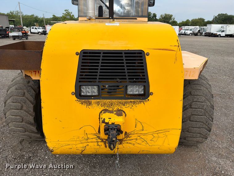 image for item FB4966 Load Lifter 2410-15D forklift
