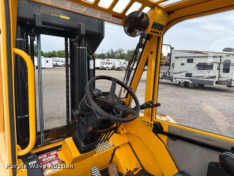 image for item FB4966 Load Lifter 2410-15D forklift