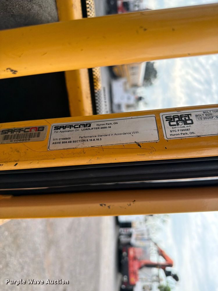 image for item FB4966 Load Lifter 2410-15D forklift