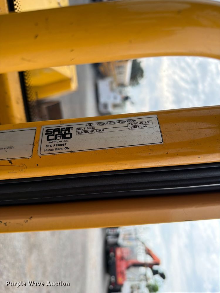 image for item FB4966 Load Lifter 2410-15D forklift