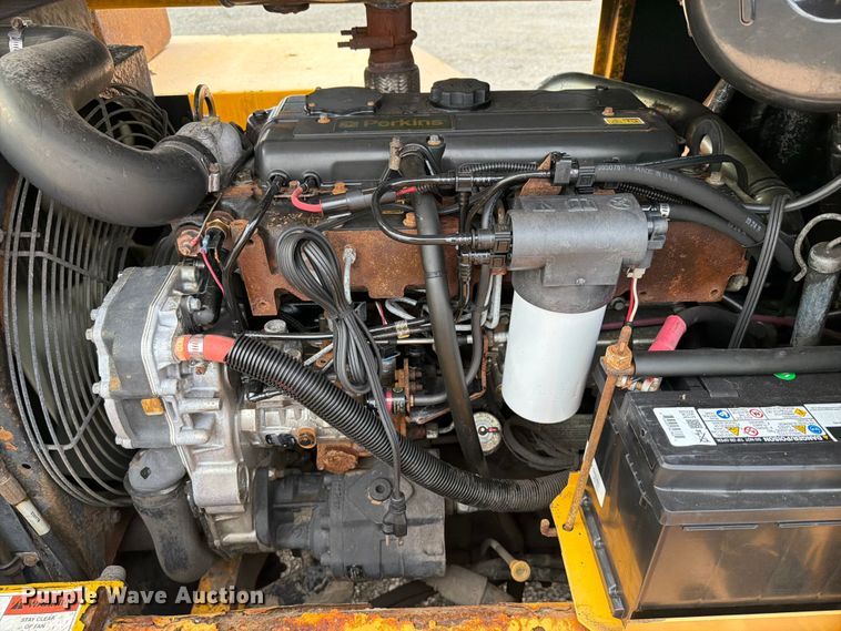 image for item FB4966 Load Lifter 2410-15D forklift