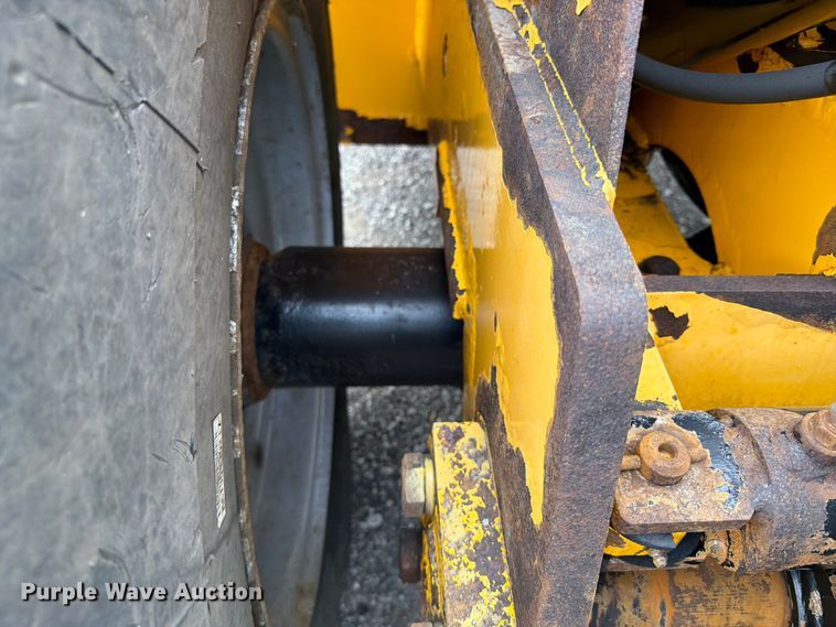 image for item FB4966 Load Lifter 2410-15D forklift