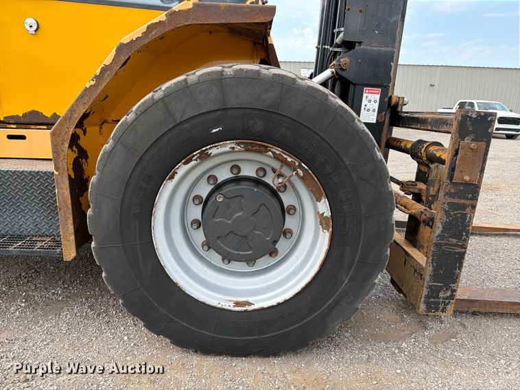 image for item FB4966 Load Lifter 2410-15D forklift