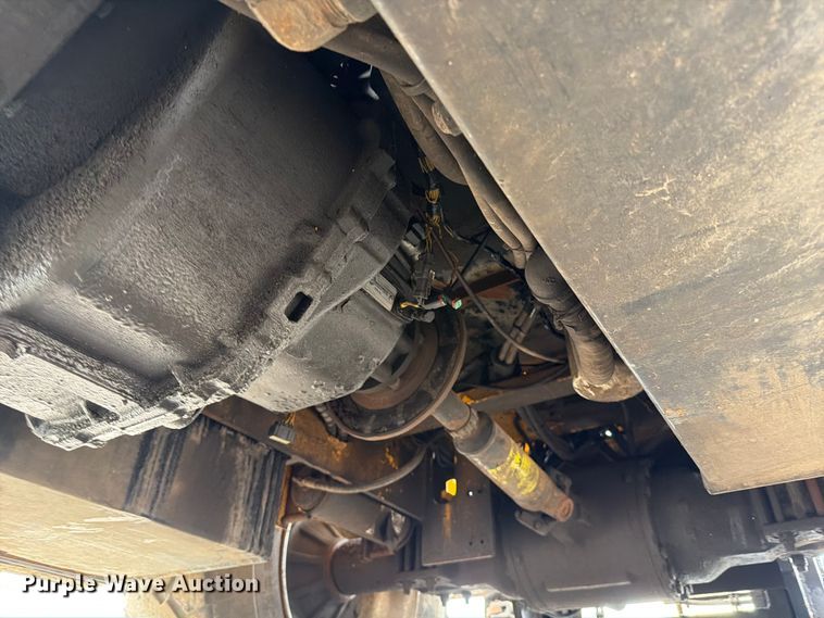 image for item FB4966 Load Lifter 2410-15D forklift