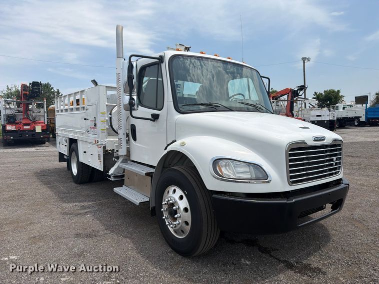 image for item FB4971 2015 Freightliner Business Class M2 utility / service truck
