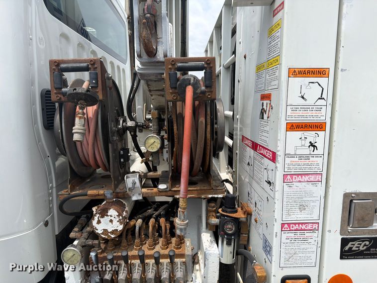 image for item FB4971 2015 Freightliner Business Class M2 utility / service truck