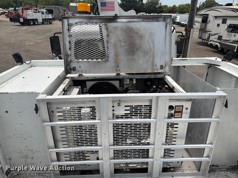 image for item FB4971 2015 Freightliner Business Class M2 utility / service truck