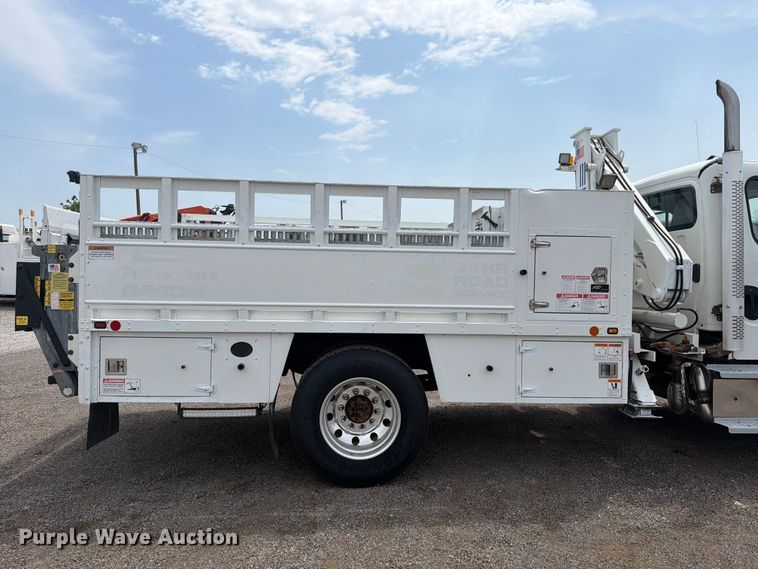 image for item FB4971 2015 Freightliner Business Class M2 utility / service truck