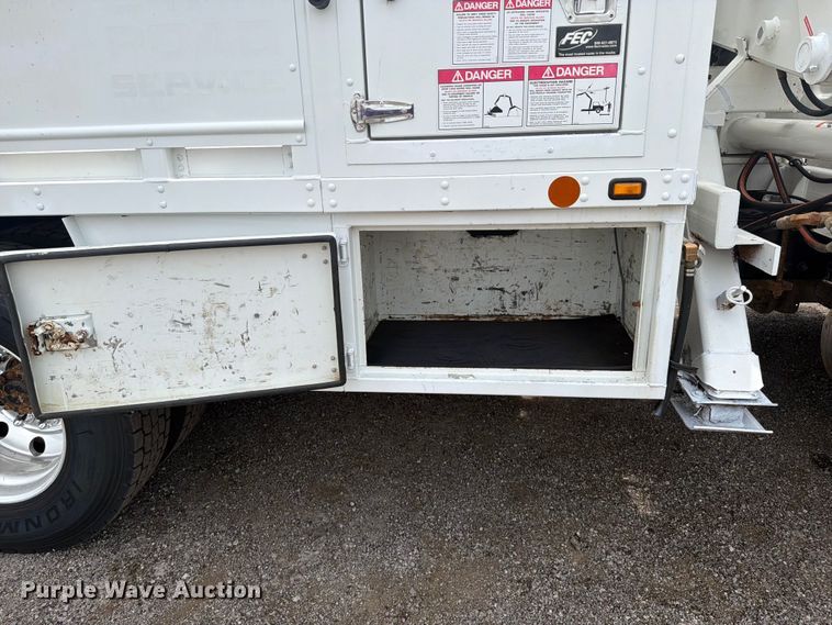 image for item FB4971 2015 Freightliner Business Class M2 utility / service truck