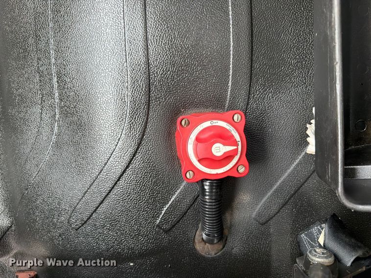 image for item FB4971 2015 Freightliner Business Class M2 utility / service truck