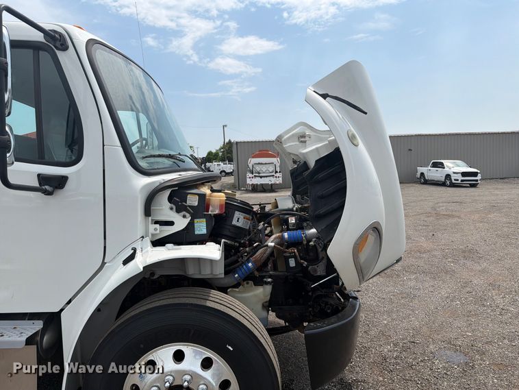 image for item FB4971 2015 Freightliner Business Class M2 utility / service truck