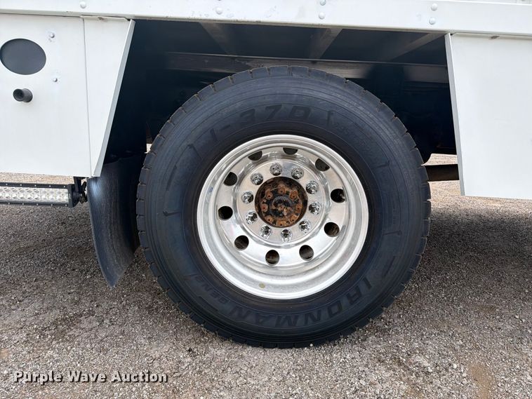 image for item FB4971 2015 Freightliner Business Class M2 utility / service truck