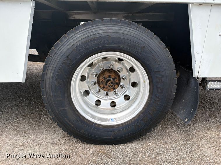 image for item FB4971 2015 Freightliner Business Class M2 utility / service truck