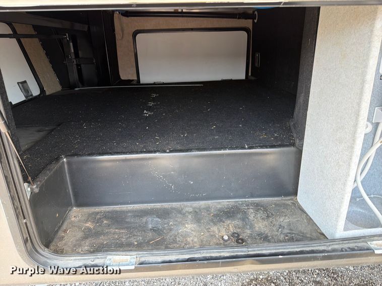 image for item FB4972 2014 Forest River Sabre camper