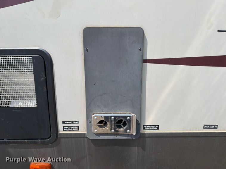 image for item FB4972 2014 Forest River Sabre camper
