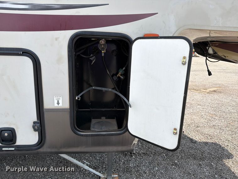 image for item FB4972 2014 Forest River Sabre camper