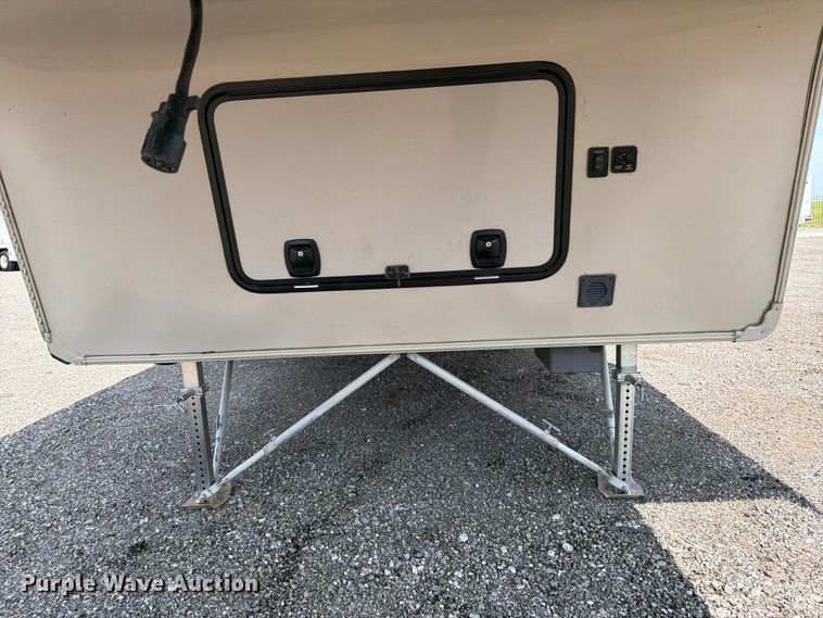 image for item FB4972 2014 Forest River Sabre camper
