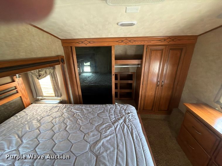 image for item FB4972 2014 Forest River Sabre camper