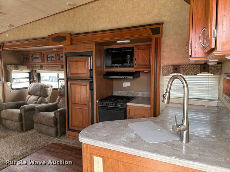 image for item FB4972 2014 Forest River Sabre camper