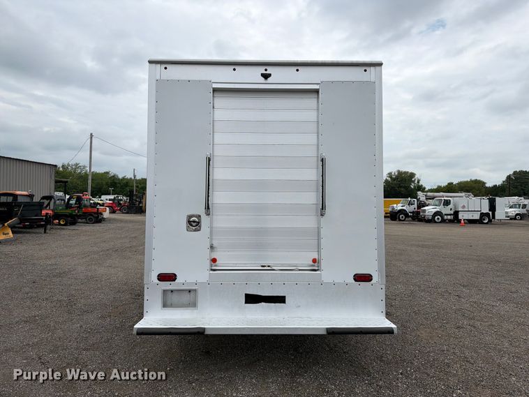 image for item FB4979 2017 Chevrolet Express 4500 box truck