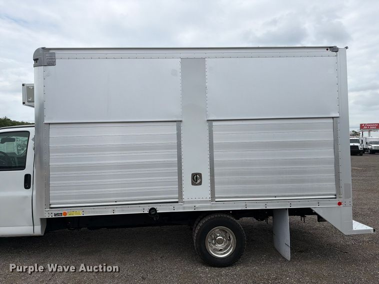 image for item FB4979 2017 Chevrolet Express 4500 box truck