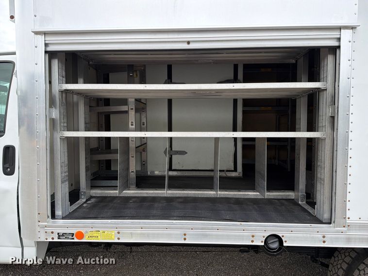 image for item FB4979 2017 Chevrolet Express 4500 box truck