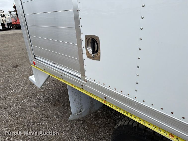 image for item FB4979 2017 Chevrolet Express 4500 box truck