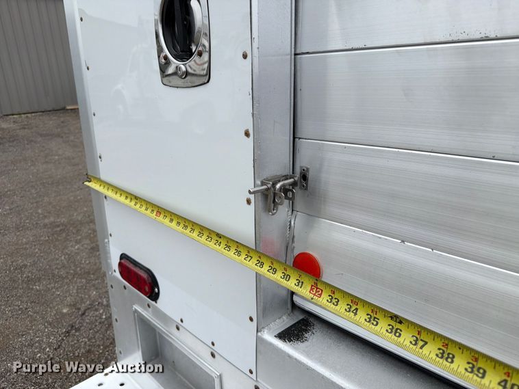 image for item FB4979 2017 Chevrolet Express 4500 box truck