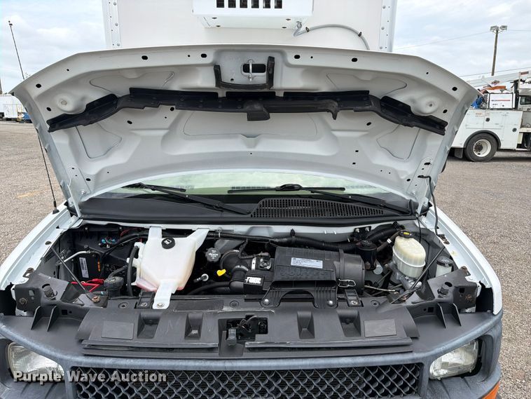 image for item FB4979 2017 Chevrolet Express 4500 box truck
