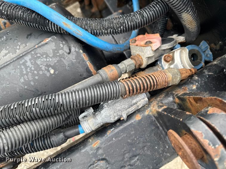 image for item FB5727 1998 Trail King flip axle