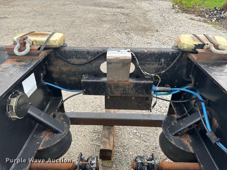 image for item FB5727 1998 Trail King flip axle