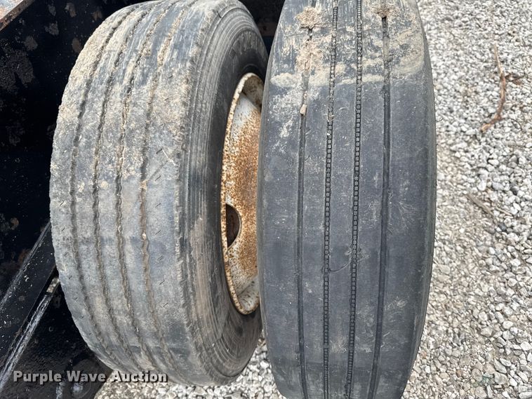 image for item FB5727 1998 Trail King flip axle