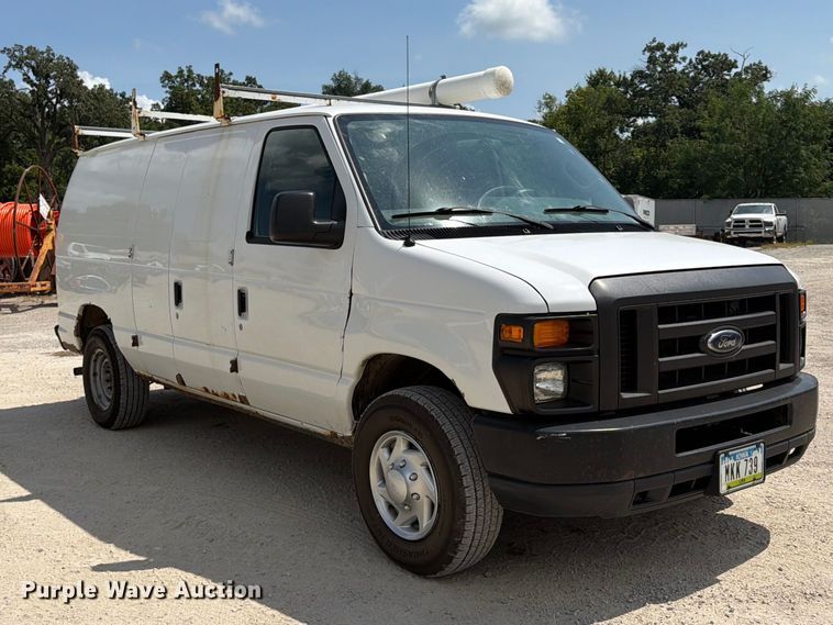 image for item FB5810 2011 Ford E250 van