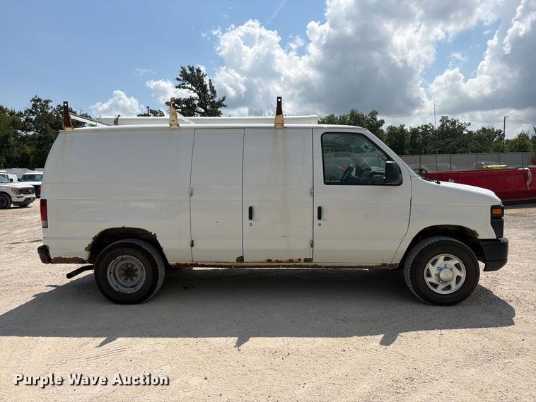 image for item FB5810 2011 Ford E250 van