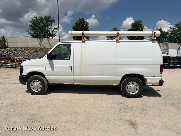 image for item FB5810 2011 Ford E250 van