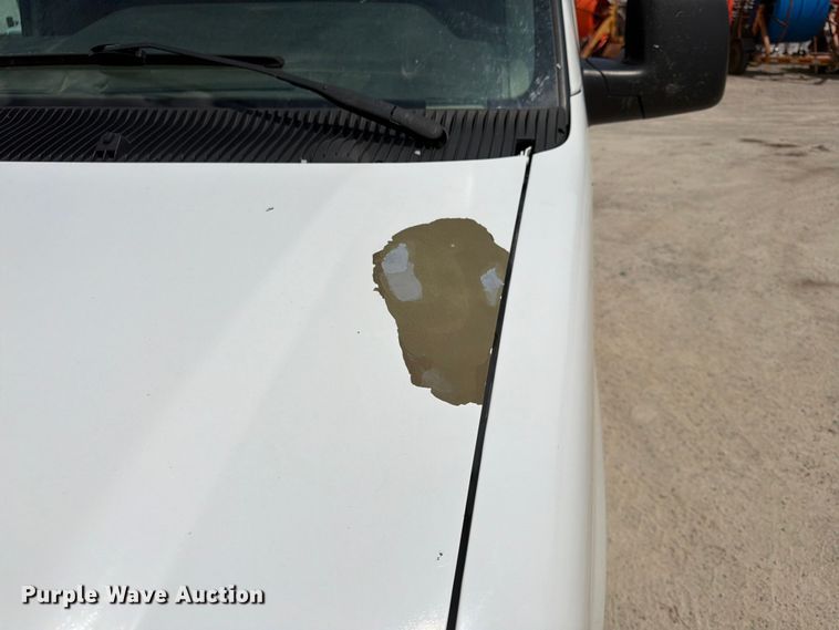 image for item FB5810 2011 Ford E250 van