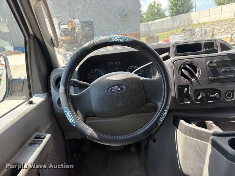 image for item FB5810 2011 Ford E250 van