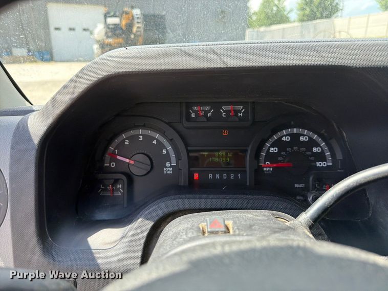 image for item FB5810 2011 Ford E250 van