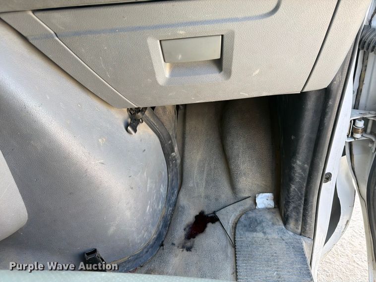 image for item FB5810 2011 Ford E250 van