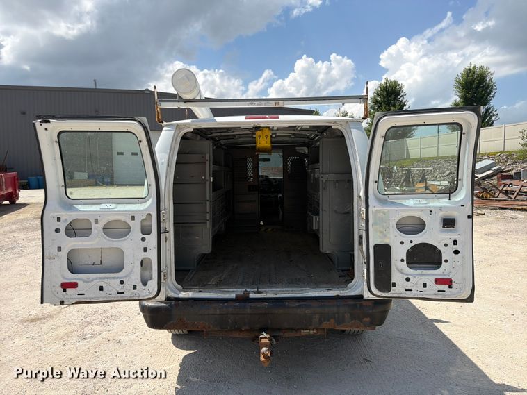 image for item FB5810 2011 Ford E250 van
