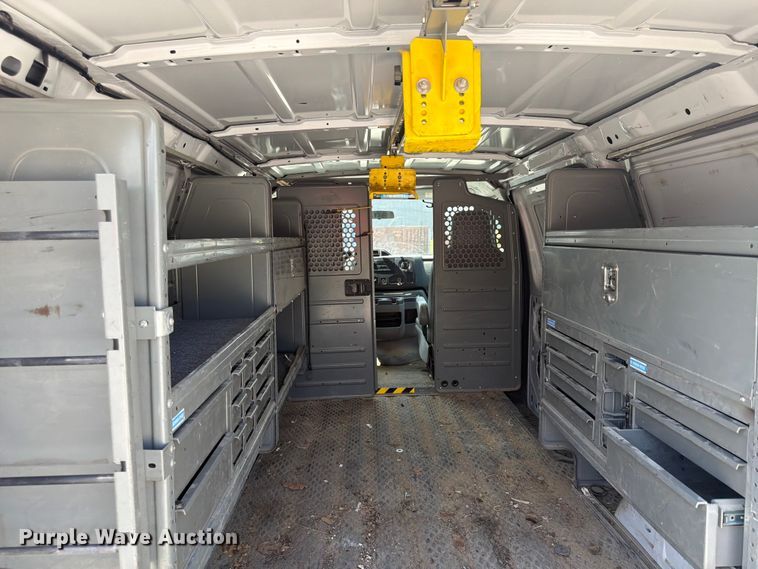 image for item FB5810 2011 Ford E250 van