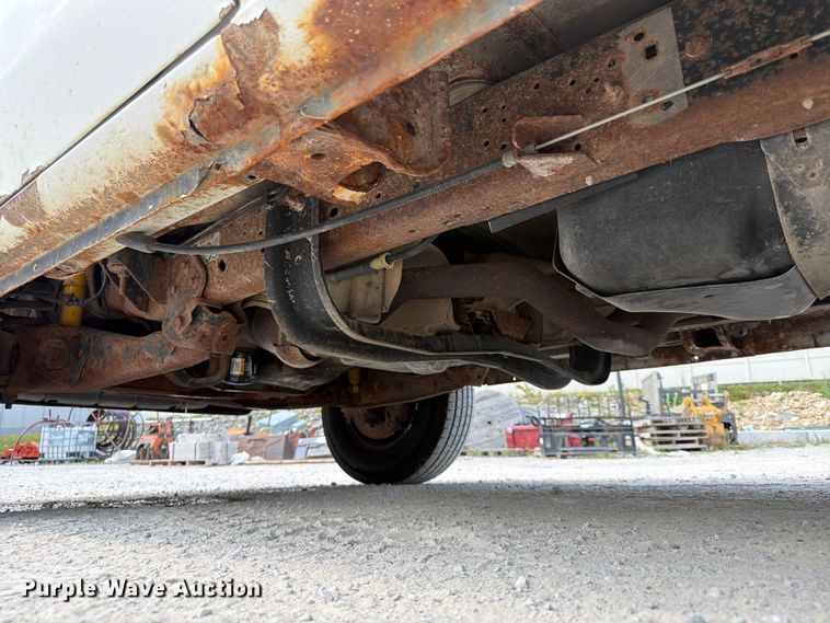 image for item FB5810 2011 Ford E250 van