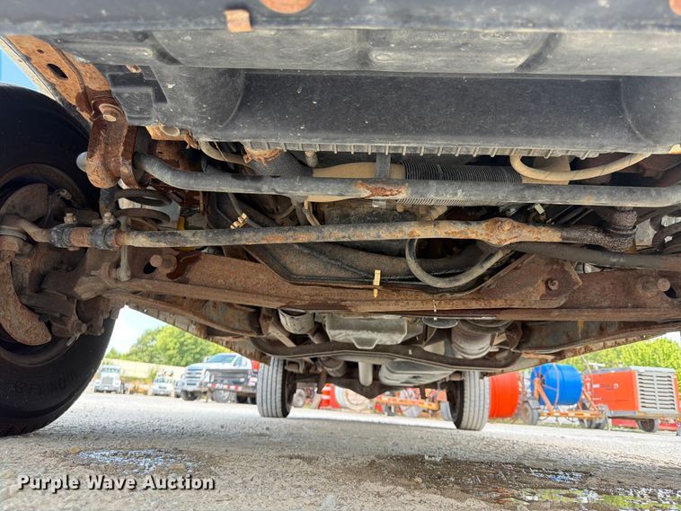 image for item FB5810 2011 Ford E250 van
