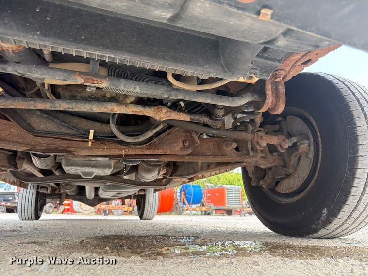 image for item FB5810 2011 Ford E250 van