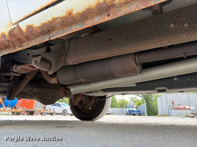 image for item FB5810 2011 Ford E250 van