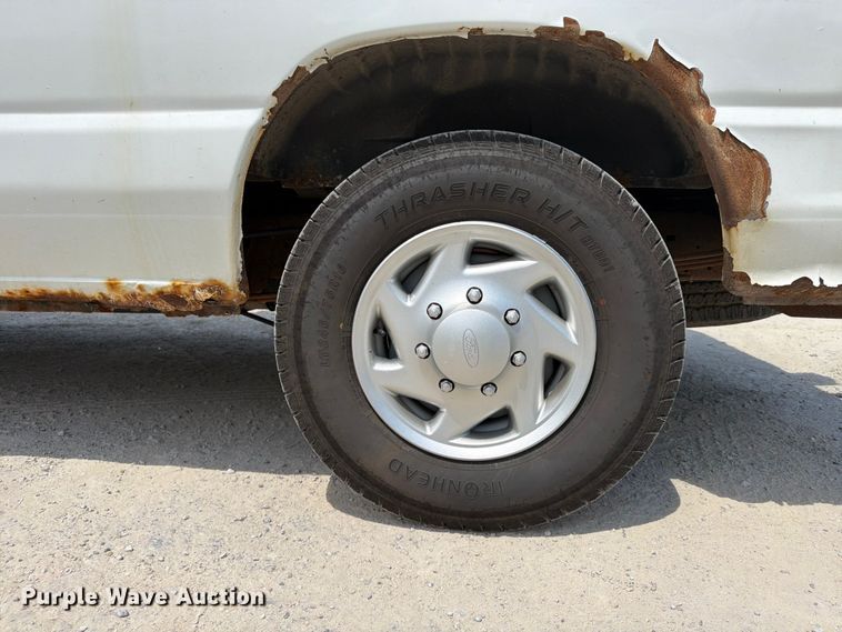 image for item FB5810 2011 Ford E250 van